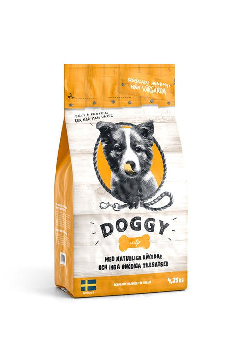 Doggy Puppy är ett näringsrikt valpfoder med färsk svensk kyckling, högt proteininnehåll och Omega 3 & 6, utvecklat för växande valpar samt dräktiga och digivande tikar.